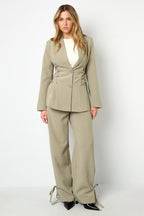 Blazer ajustado con cordones