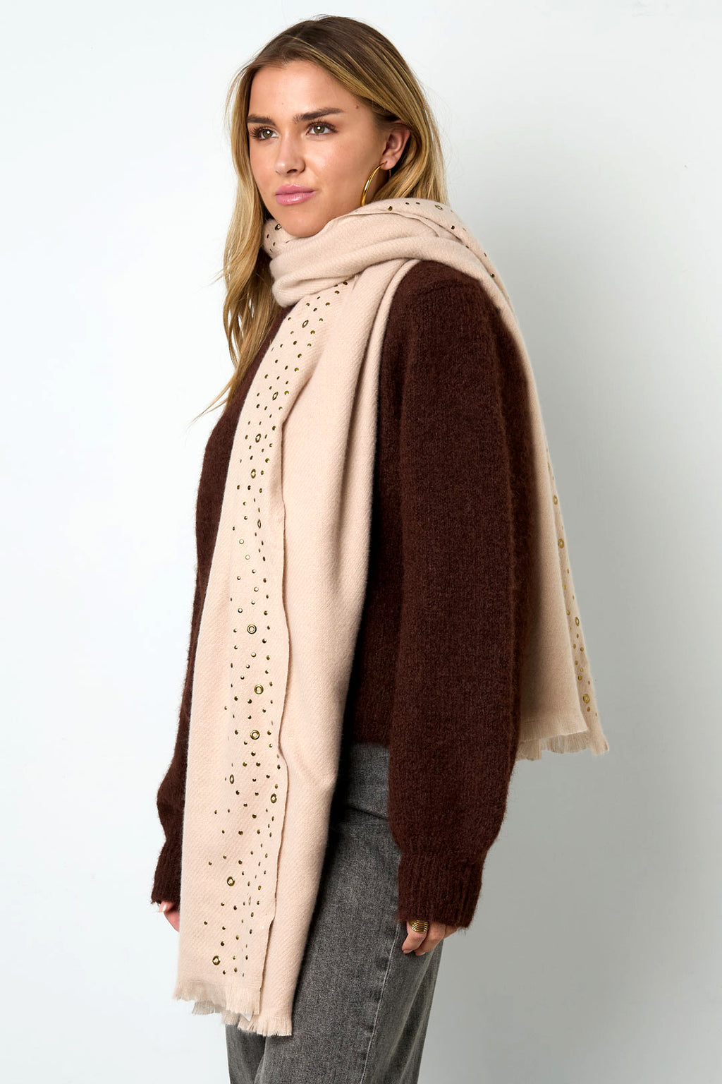 Bufanda de invierno con piedras