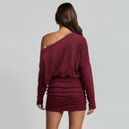 Vestido ajustado con hombro descubierto