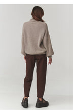  Turtleneck model 220795 Makadamia 
