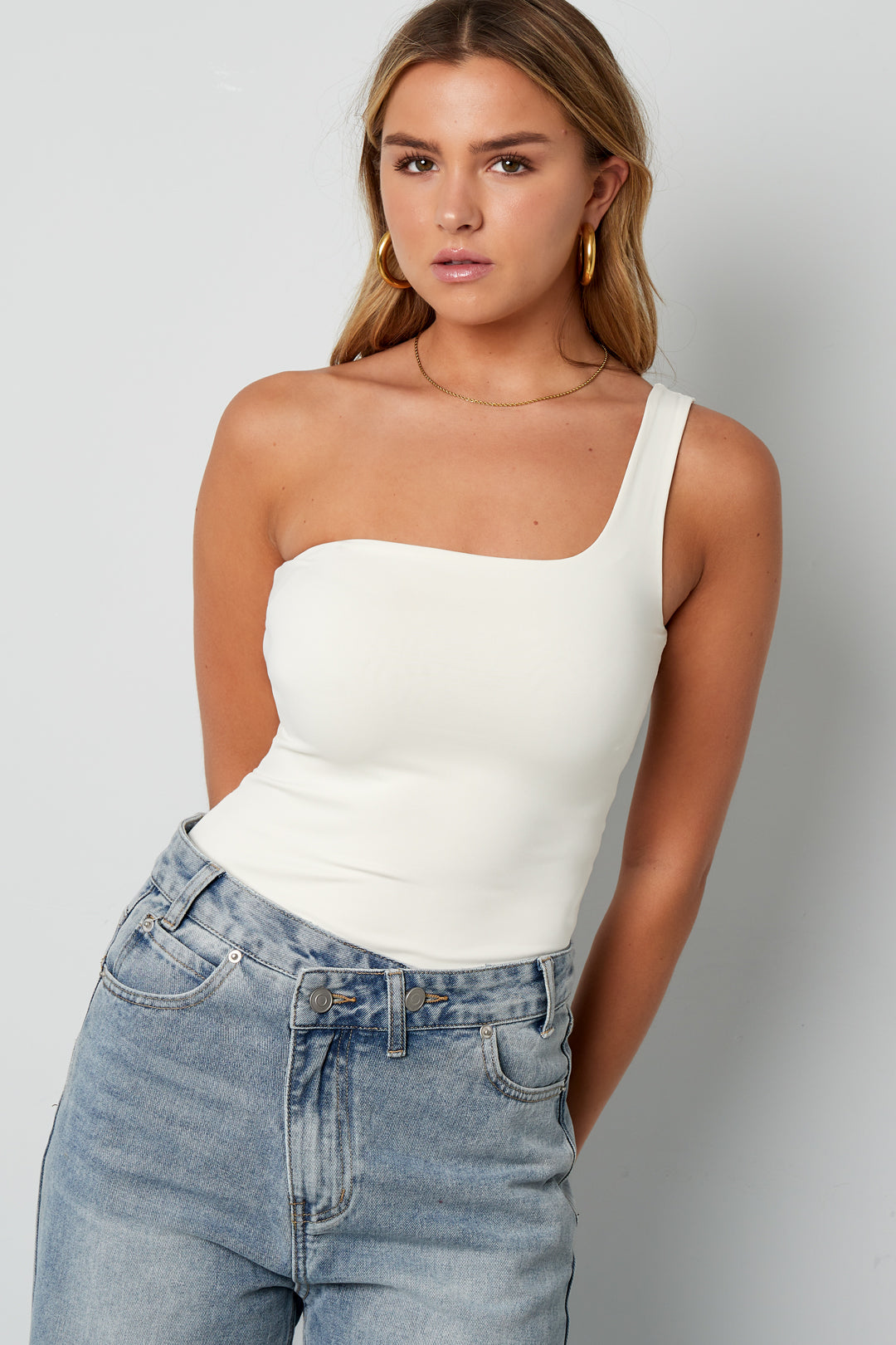 Body básico de un solo hombro